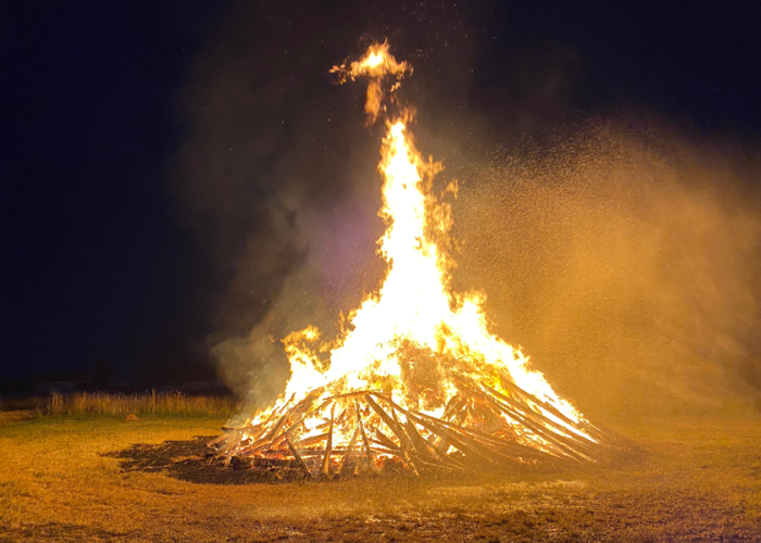 image de Randonnée pédestre et feu de la St Jean